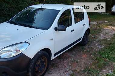 Хэтчбек Dacia Sandero 2011 в Львове