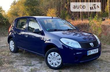 Хэтчбек Dacia Sandero 2009 в Ирпене