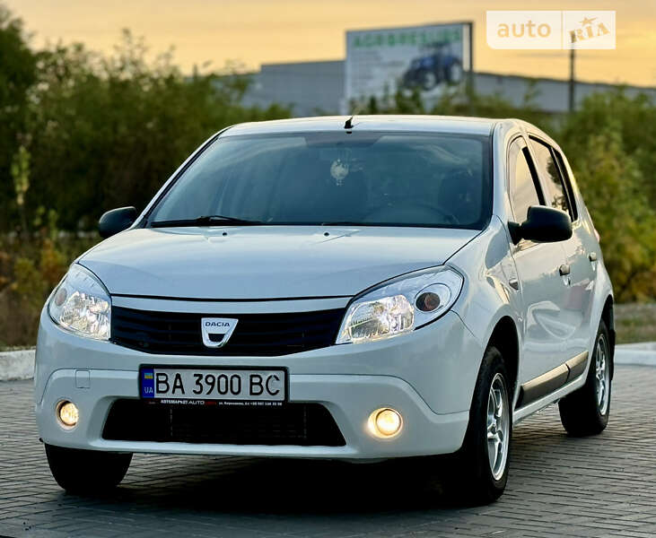 Хетчбек Dacia Sandero 2008 в Кропивницькому