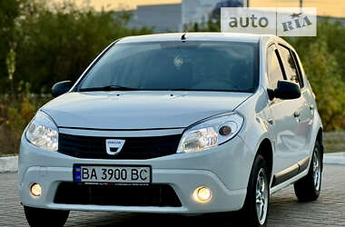 Хетчбек Dacia Sandero 2008 в Кропивницькому