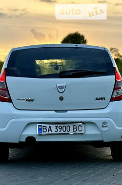 Хетчбек Dacia Sandero 2008 в Кропивницькому