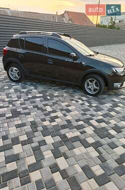 Внедорожник / Кроссовер Dacia Sandero 2013 в Николаеве