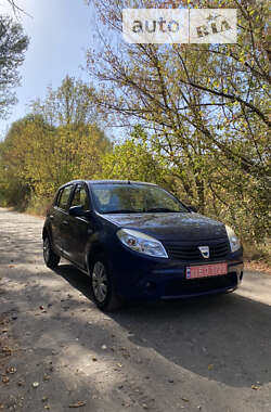 Хэтчбек Dacia Sandero 2009 в Конотопе