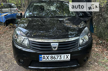 Хэтчбек Dacia Sandero 2010 в Харькове