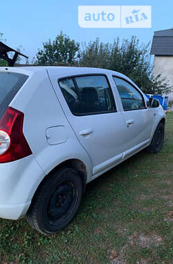 Хетчбек Dacia Sandero 2010 в Рівному