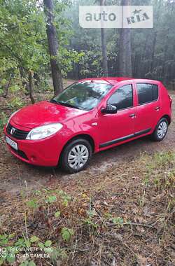 Хэтчбек Dacia Sandero 2012 в Славуте