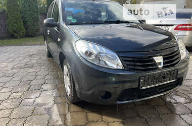 Хетчбек Dacia Sandero 2008 в Луцьку