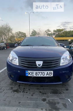 Хэтчбек Dacia Sandero 2009 в Днепре