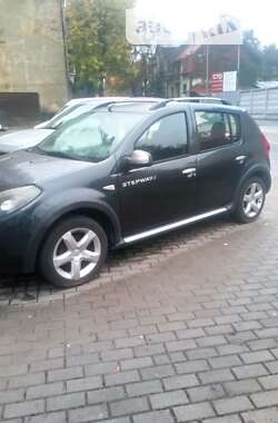 Хетчбек Dacia Sandero 2011 в Львові