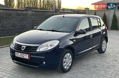 Хетчбек Dacia Sandero 2012 в Рівному