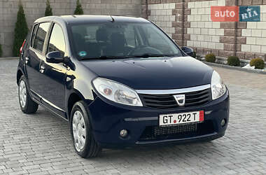 Хэтчбек Dacia Sandero 2012 в Ровно