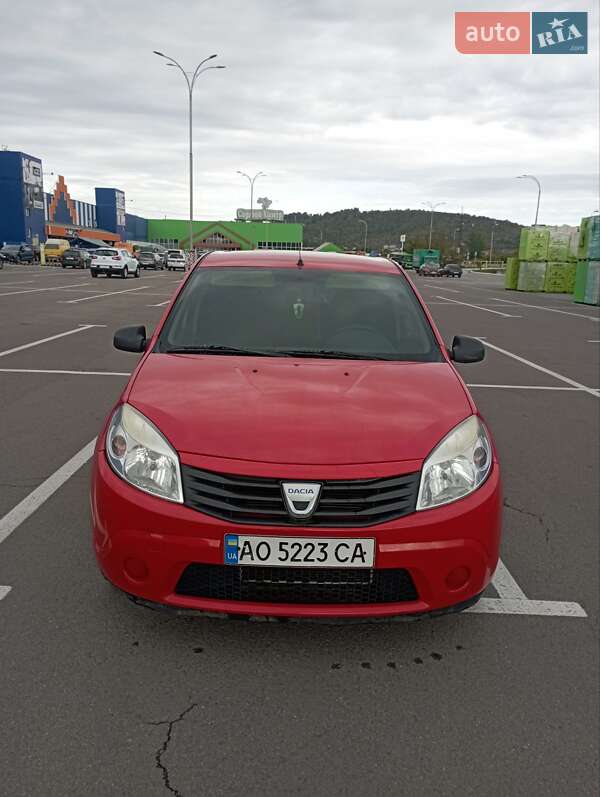 Хетчбек Dacia Sandero 2009 в Мукачевому