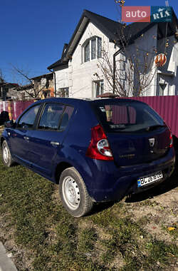 Хетчбек Dacia Sandero 2010 в Бродах