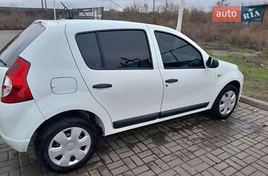 Хэтчбек Dacia Sandero 2009 в Конотопе