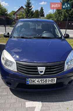 Хетчбек Dacia Sandero 2009 в Рівному