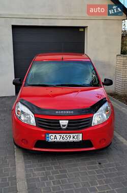 Хетчбек Dacia Sandero 2009 в Черкасах