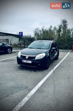 Хетчбек Dacia Sandero 2008 в Сарнах