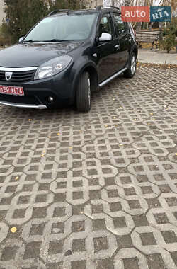 Хэтчбек Dacia Sandero 2011 в Харькове