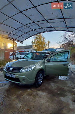 Хэтчбек Dacia Sandero 2009 в Одессе