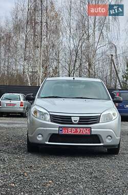 Хетчбек Dacia Sandero 2009 в Любешові