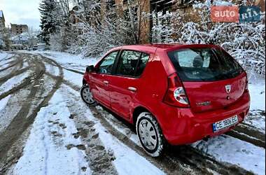 Хэтчбек Dacia Sandero 2010 в Коломые