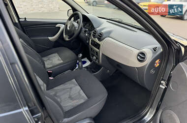 Хэтчбек Dacia Sandero 2009 в Луцке