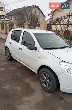 Хэтчбек Dacia Sandero 2008 в Коломые