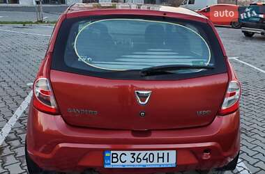 Хэтчбек Dacia Sandero 2012 в Винниках