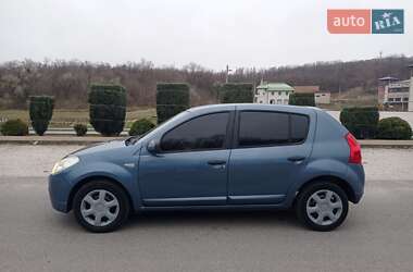 Хетчбек Dacia Sandero 2008 в Дніпрі