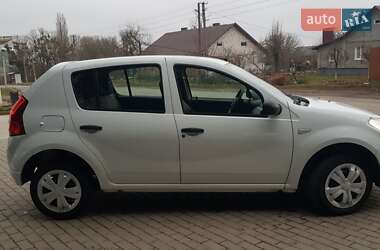 Хетчбек Dacia Sandero 2009 в Луцьку