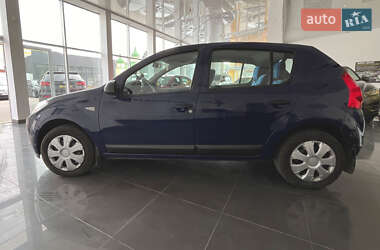 Хетчбек Dacia Sandero 2009 в Червонограді