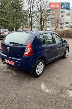 Хетчбек Dacia Sandero 2010 в Ніжині