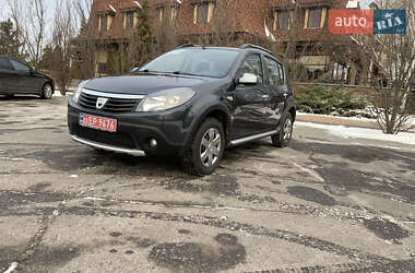 Хетчбек Dacia Sandero 2011 в Харкові