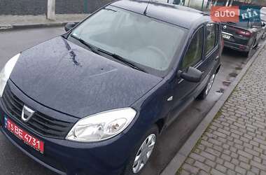 Хетчбек Dacia Sandero 2012 в Великій Багачці