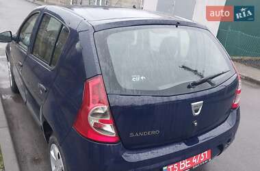 Хетчбек Dacia Sandero 2012 в Великій Багачці