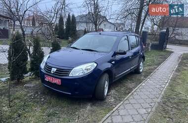 Хетчбек Dacia Sandero 2009 в Луцьку