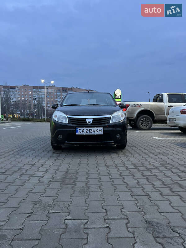 Хэтчбек Dacia Sandero 2009 в Черкассах