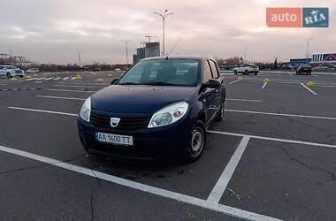 Хетчбек Dacia Sandero 2009 в Києві