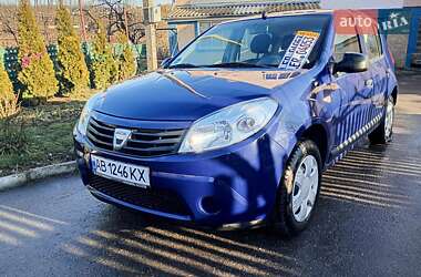 Хэтчбек Dacia Sandero 2009 в Калиновке