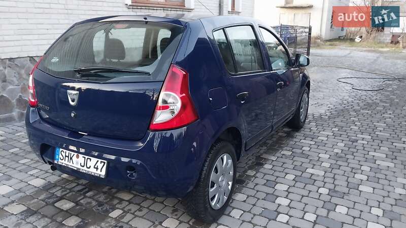 Хэтчбек Dacia Sandero 2011 в Ходорове