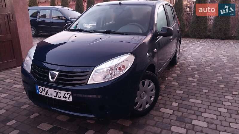Хэтчбек Dacia Sandero 2011 в Ходорове