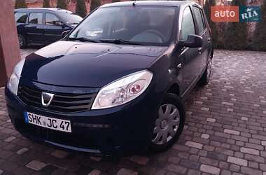 Хетчбек Dacia Sandero 2011 в Ходореві