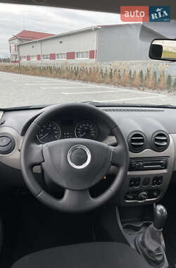 Хетчбек Dacia Sandero 2009 в Луцьку