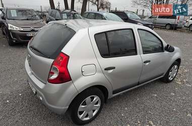 Хетчбек Dacia Sandero 2011 в Рівному