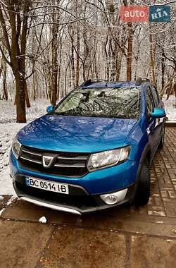 Хэтчбек Dacia Sandero 2012 в Львове