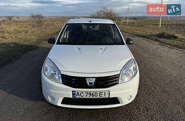 Хэтчбек Dacia Sandero 2011 в Захарьевке