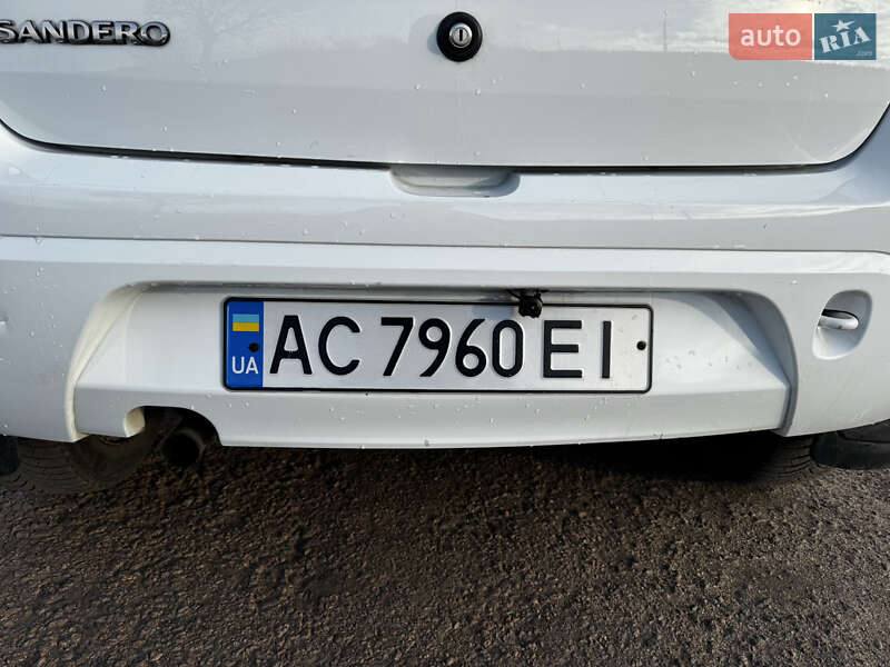 Хетчбек Dacia Sandero 2011 в Захарівці