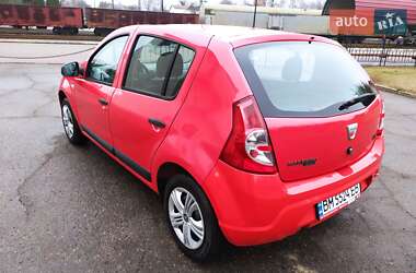 Хэтчбек Dacia Sandero 2009 в Ромнах