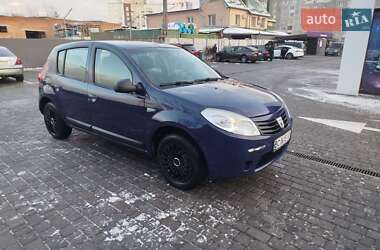 Хетчбек Dacia Sandero 2009 в Рівному