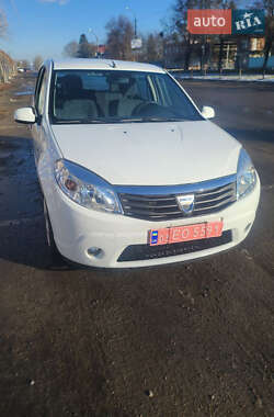 Хетчбек Dacia Sandero 2011 в Луцьку